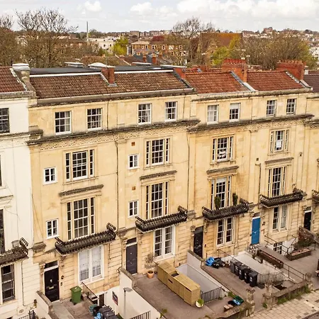 New Bright & Stylish-1bed-central Clifton Flat-by Fabaccommodation Bristol
